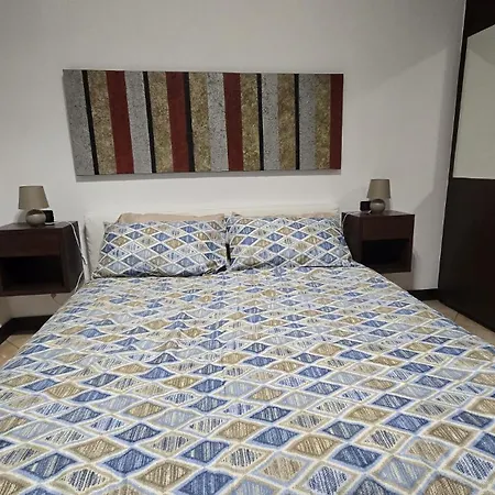 Leonardo Business & Leisure *