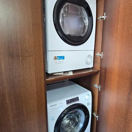 Leonardo Business & Leisure *