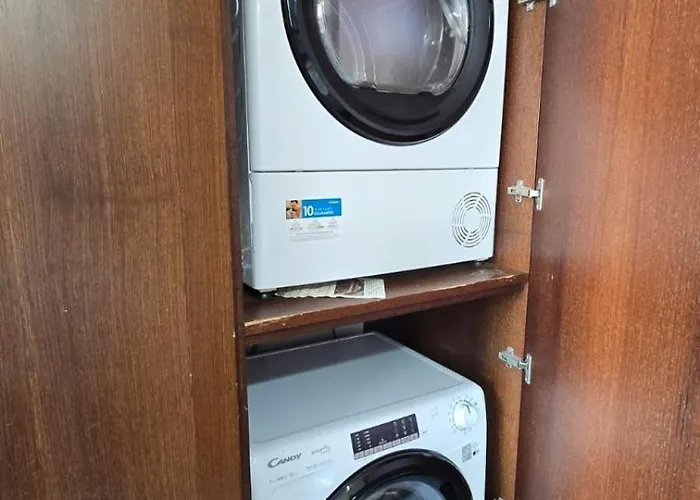 Leonardo Business & Leisure *