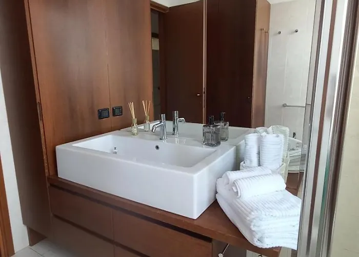 Leonardo Business & Leisure Lejlighed Sesto Calende